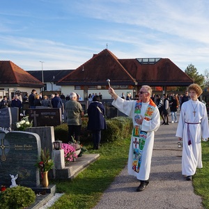 Neuer Friedhof                               